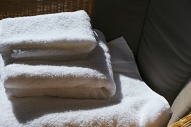 Shipping Hotel Linens from China to Indonesia - A practical guide to supplier consolidation, clean packing and accurate delivery counts